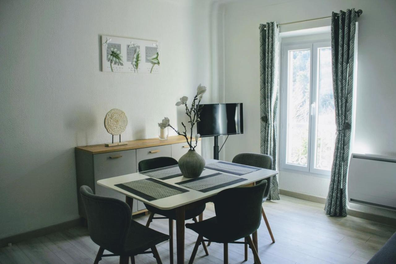 Charmant Appartement Au Coeur Des Gres D Annot Exteriör bild